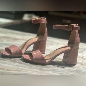 ESPRIT PINK HEELS 8.5 BRAND NEW